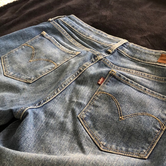 Closet STAPLE: Levi’s vintage jeans - Picture 3 of 3